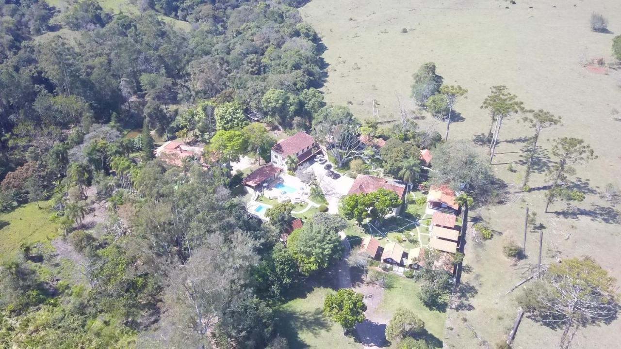 פירקאיה Pousada Casa Amarela מראה חיצוני תמונה